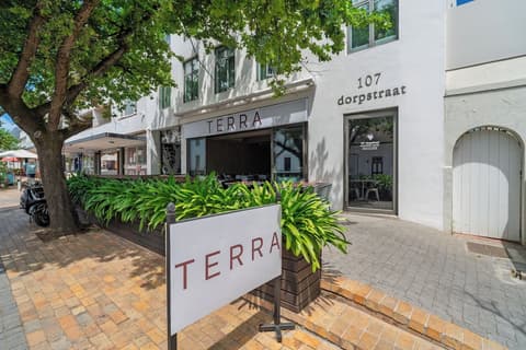 107 Dorpstraat Boutique Hotel, Exterior