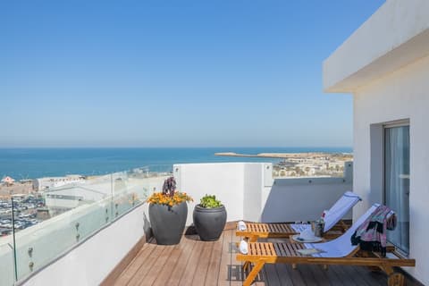 PLAY Seaport Suite Hotel TLV