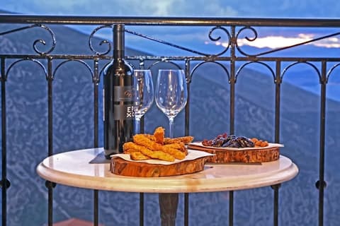 Arion Hotel, Food and drink