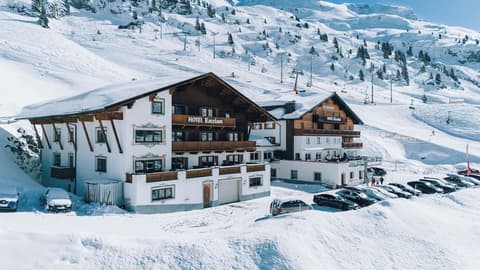 Hotel Enzian, Front of property