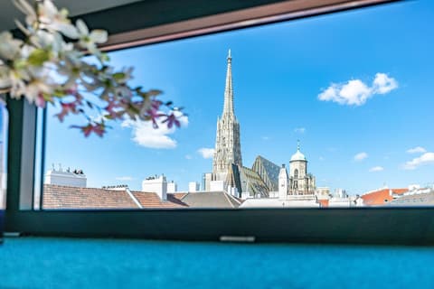 König von Ungarn, Room