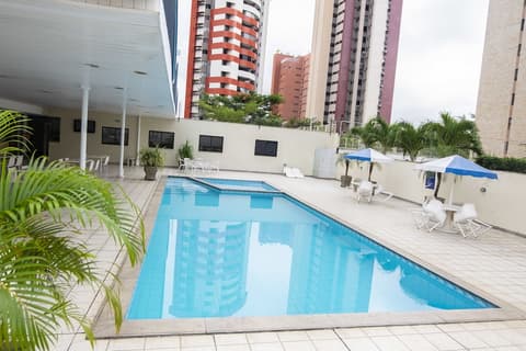 Arrey Executive Hotel, Pool