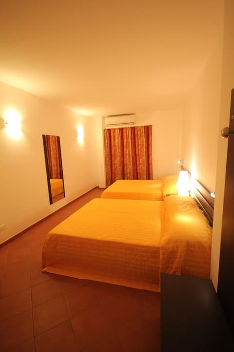 RDG Hotel, Room