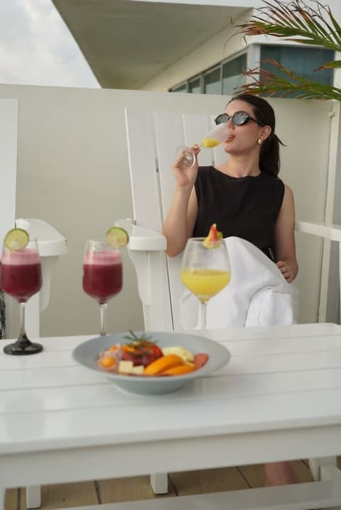 Hotel Summer Frente Al Mar, Swim-up bar