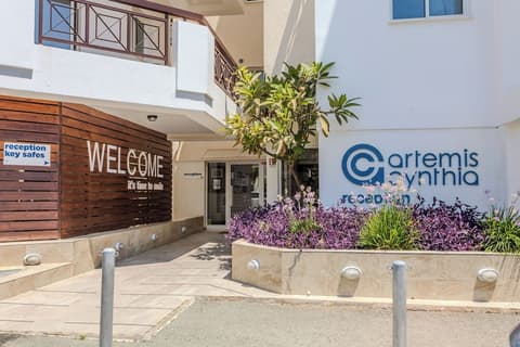 Artemis Cynthia Complex