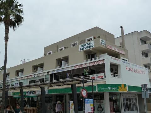 Hostal Saturno