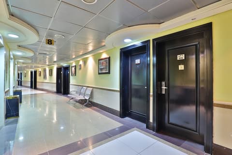 OYO 372 Nawazi Watheer Hotel