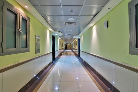 OYO 372 Nawazi Watheer Hotel