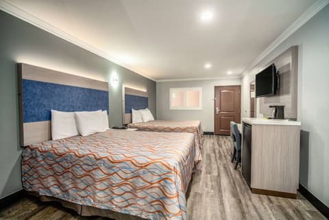 Travelodge Inn & Suites by Wyndham Bell Los Angeles Area