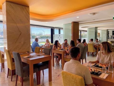 Interpass VAU Hotel & Apartaments