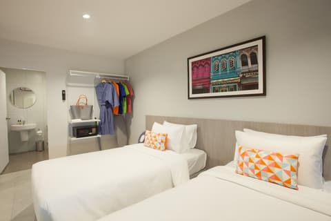 Recenta Suite Phuket Suanluang