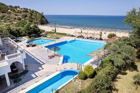 Kamari Beach Hotel