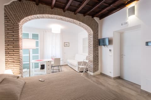 Domenichino Luxury Home