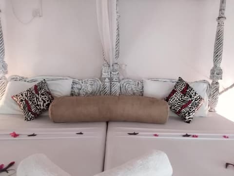 Aquarius Club International Resort