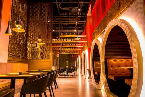 ibis One Central Hotel