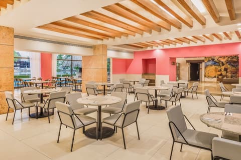 Fiesta Inn Villahermosa Cencali, Restaurant