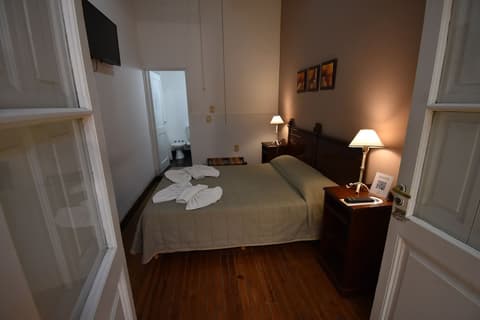 Hotel Plaza, Room