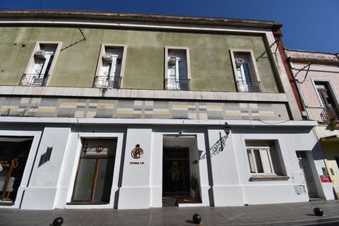 Hotel Plaza, Front of property