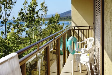Hotel Baia Di Conte