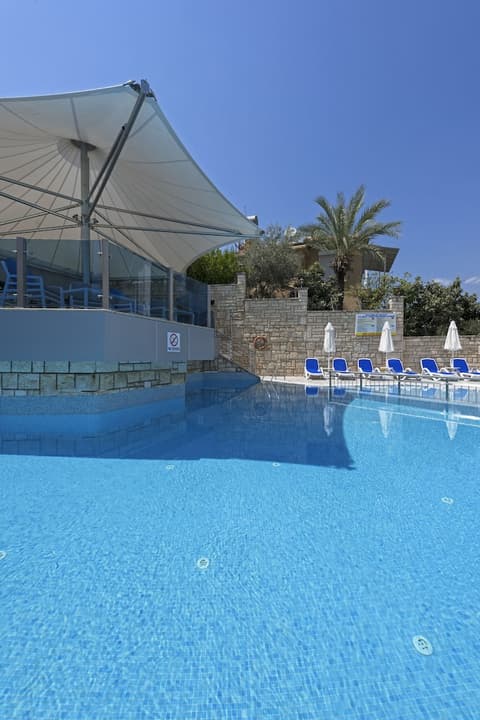 Kaptan Hotel, Outdoor pool