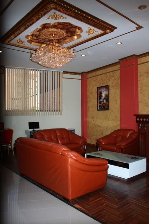 Golden Palace Hotel