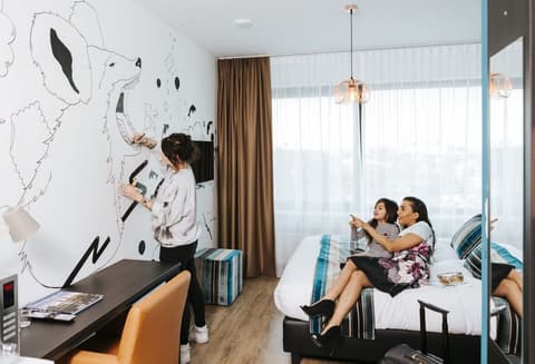 The Hague Teleport Hotel - Parking