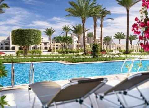 Steigenberger Alcazar, Room