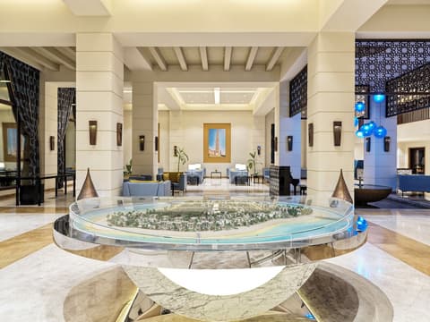 Fanar Hotel and Residences, Lobby