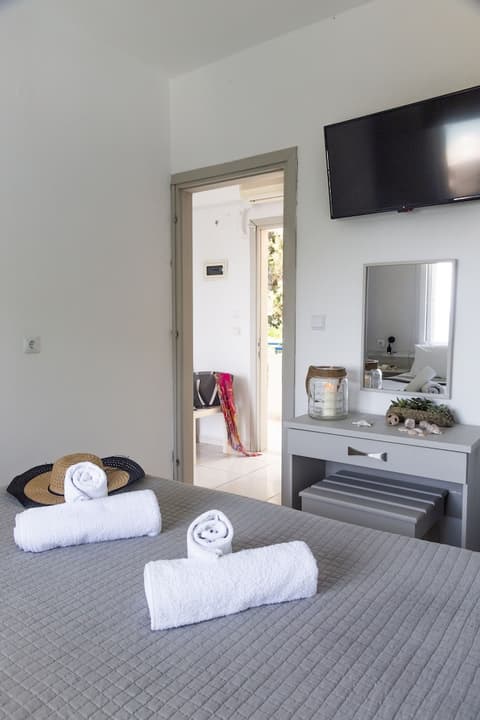 Roditsa Patritsia Apartments