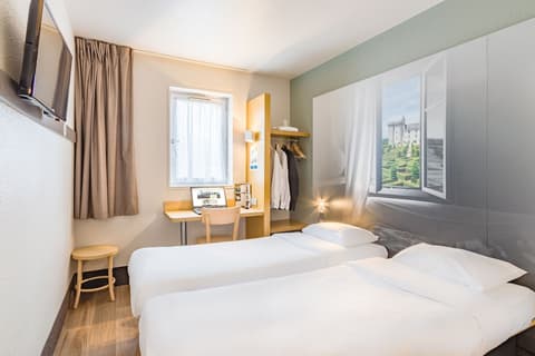 B&B HOTEL Tours Nord 2 La petit Arche
