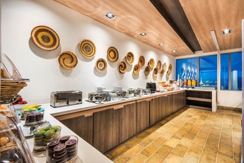 Holiday Inn Express Barranquilla Buenavista by IHG, Breakfast area