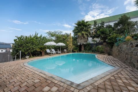 Aestas Bed & Breakfast, Outdoor pool