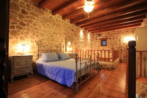 Lithos Traditional Houses