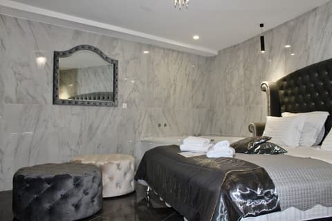 Galeria Valeria Seaside Downtown - MAG Quaint & Elegant Boutique Hotel, Room