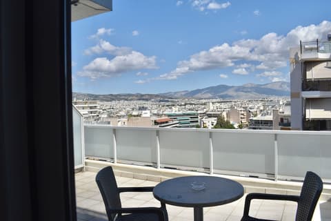 Xenophon Hotel
