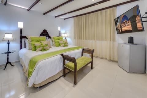 Hotel Dorado Plaza Calle del Arsenal