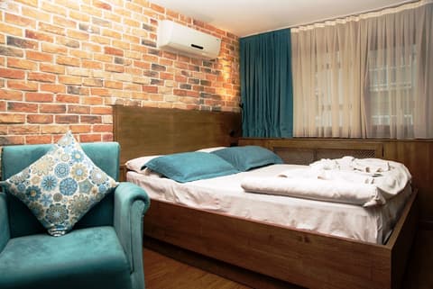 Cube Suites