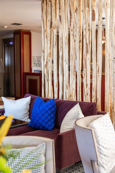 Hôtel des Gouverneurs, Reception