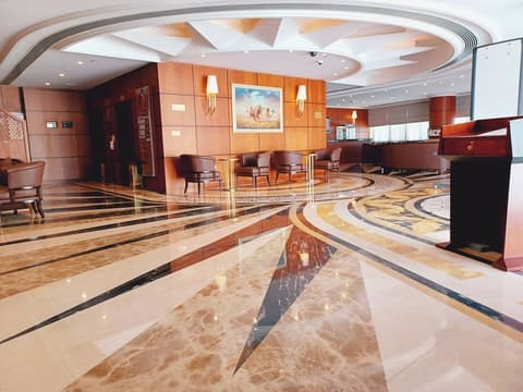 Royal Qatar Hotel, Lobby