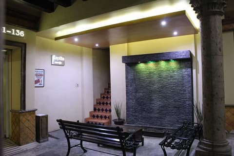 Hotel Hacienda del Sol