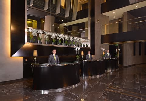 Amman Rotana, Reception