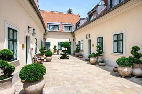 Maison Bistro & Hotel