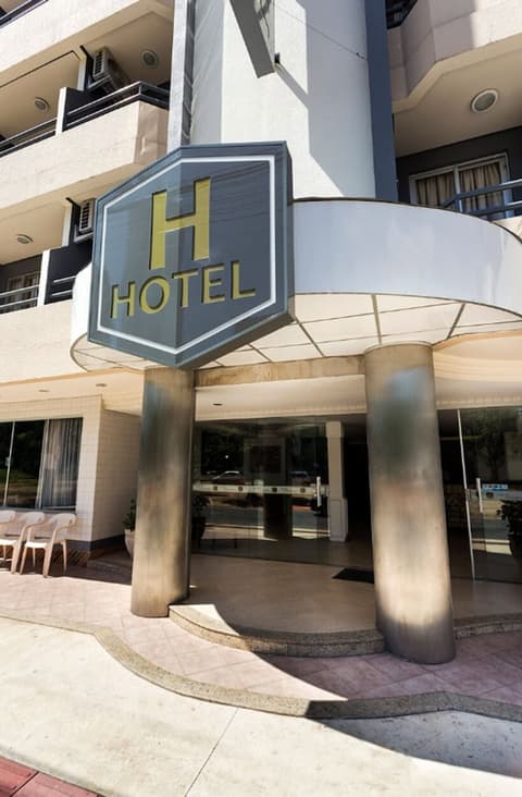H Hotel