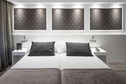 Catalonia Magdalenes, Room