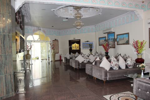 Aldiyar Hotel, Lobby