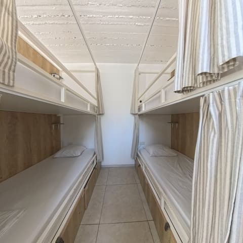 Follow the Sun Boutique Hostel - Pool, Breakfast & Sea Views