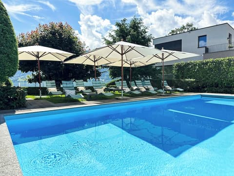 Seehotel Kastanienbaum, Outdoor pool