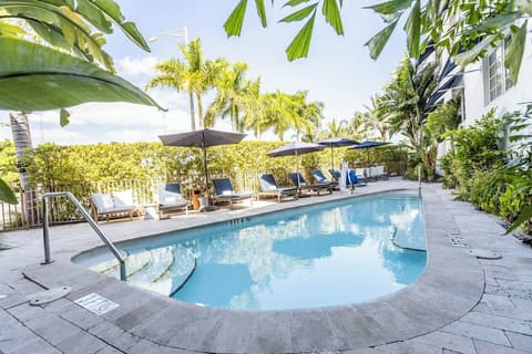 Oceanside Hotel and Suites, Pool