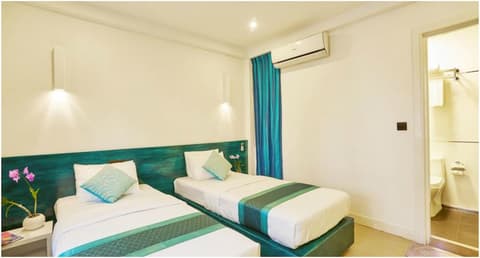 Planktons Beach, Room