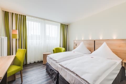 NOVINA HOTEL Wöhrdersee Nürnberg City